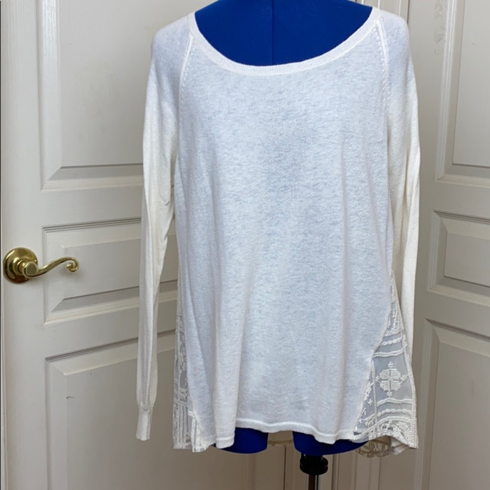 Anthropologie Cream Sweater Size Medium